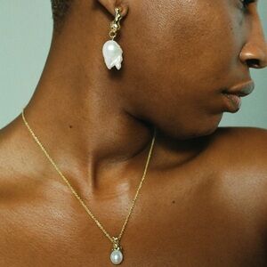 Gold Pearl Pendant Necklace - 14K Gold Plated Finish
